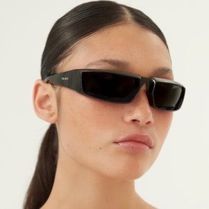 PRADA Runway Sunglasses PR25YS